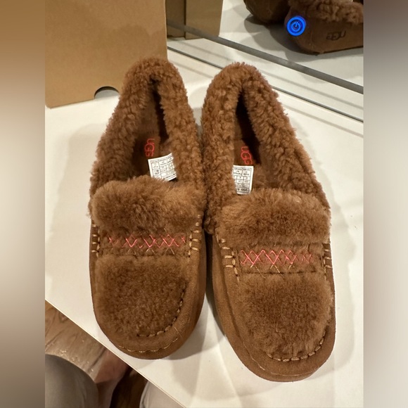 Limited edition UGG Ansley Braid Slipper - Picture 6 of 7
